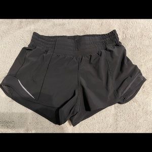 Lululemon Hotty Hot High Rise 2.5in